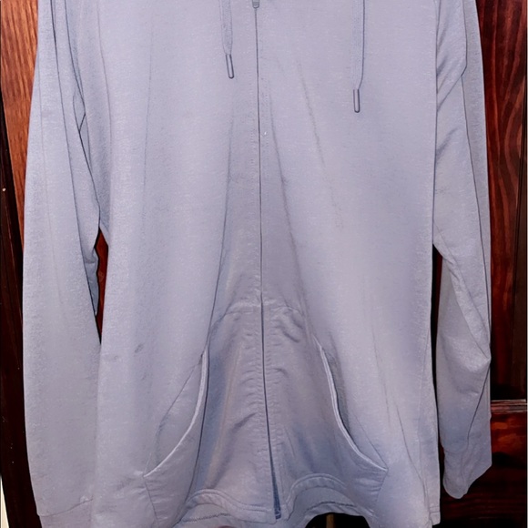 Grey gymshark hoodie - Picture 3 of 6